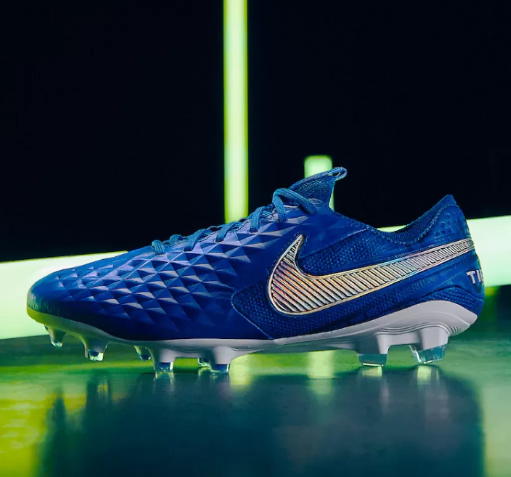 Профессиональные бутсы Nike Tiempo Legend 8 Elite FG